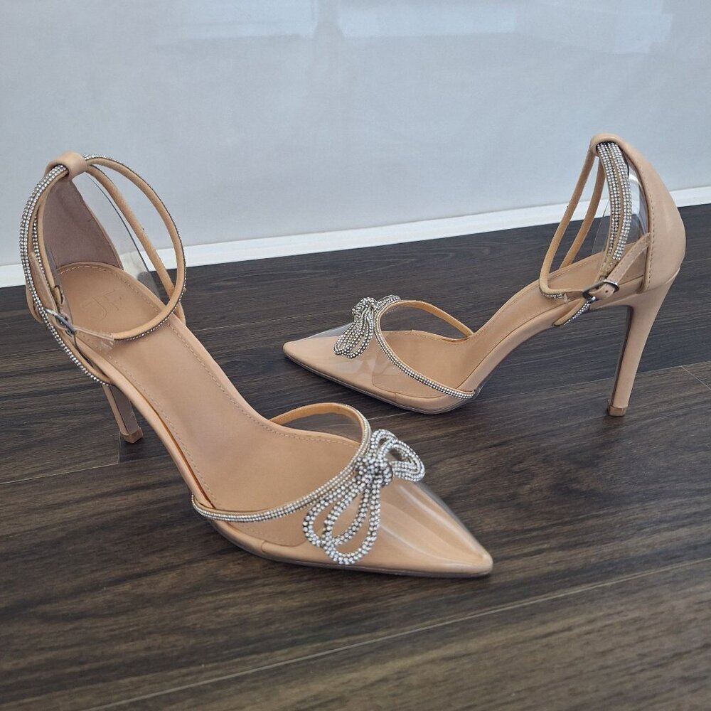 NWOT Journee Collection Beige/Clear Pointed Toe Pump Formal Preppy Classy - Picture 4 of 8